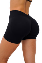 LJ V-BACK SCRUNCH SHORTS - BLACK