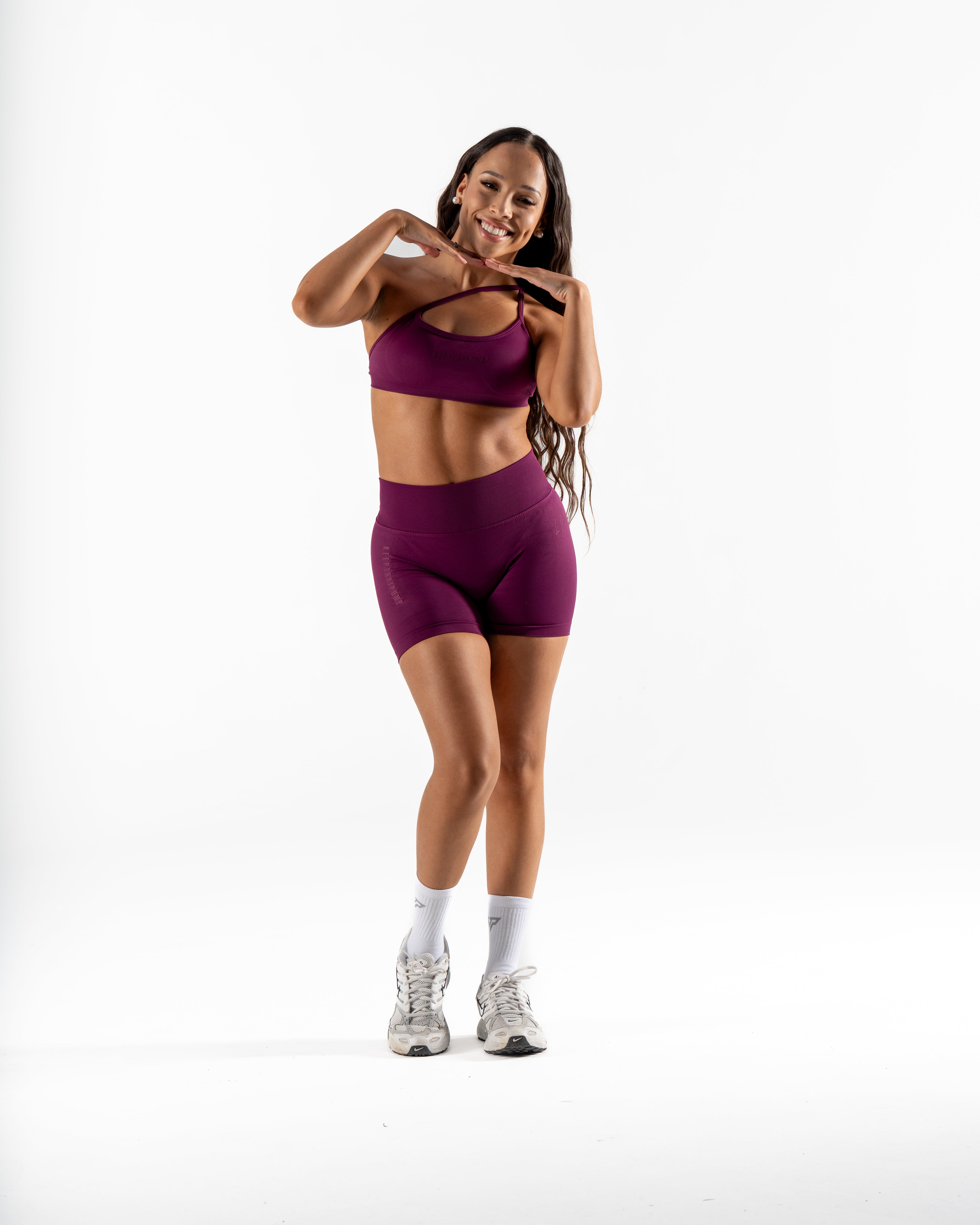 LJ V-BACK SCRUNCH SHORTS - BERRY