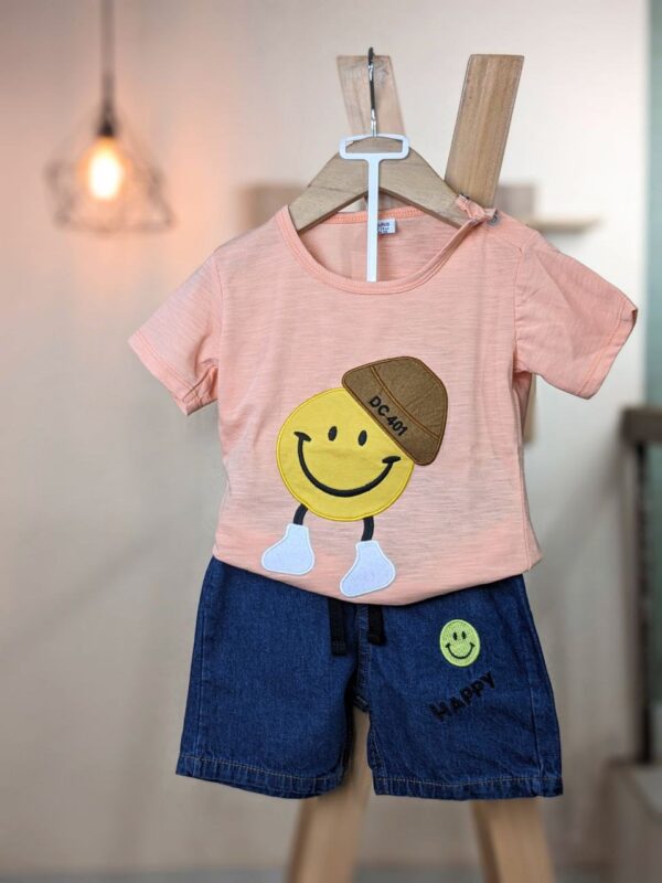 T-Shirt and pants set